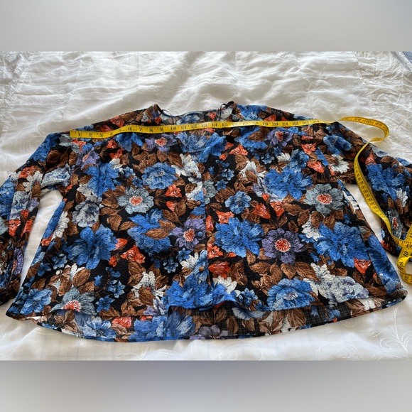 Zara Women’s Medium Multi-Color Medium Bishop Sleeve Top - Picture 3 of 13